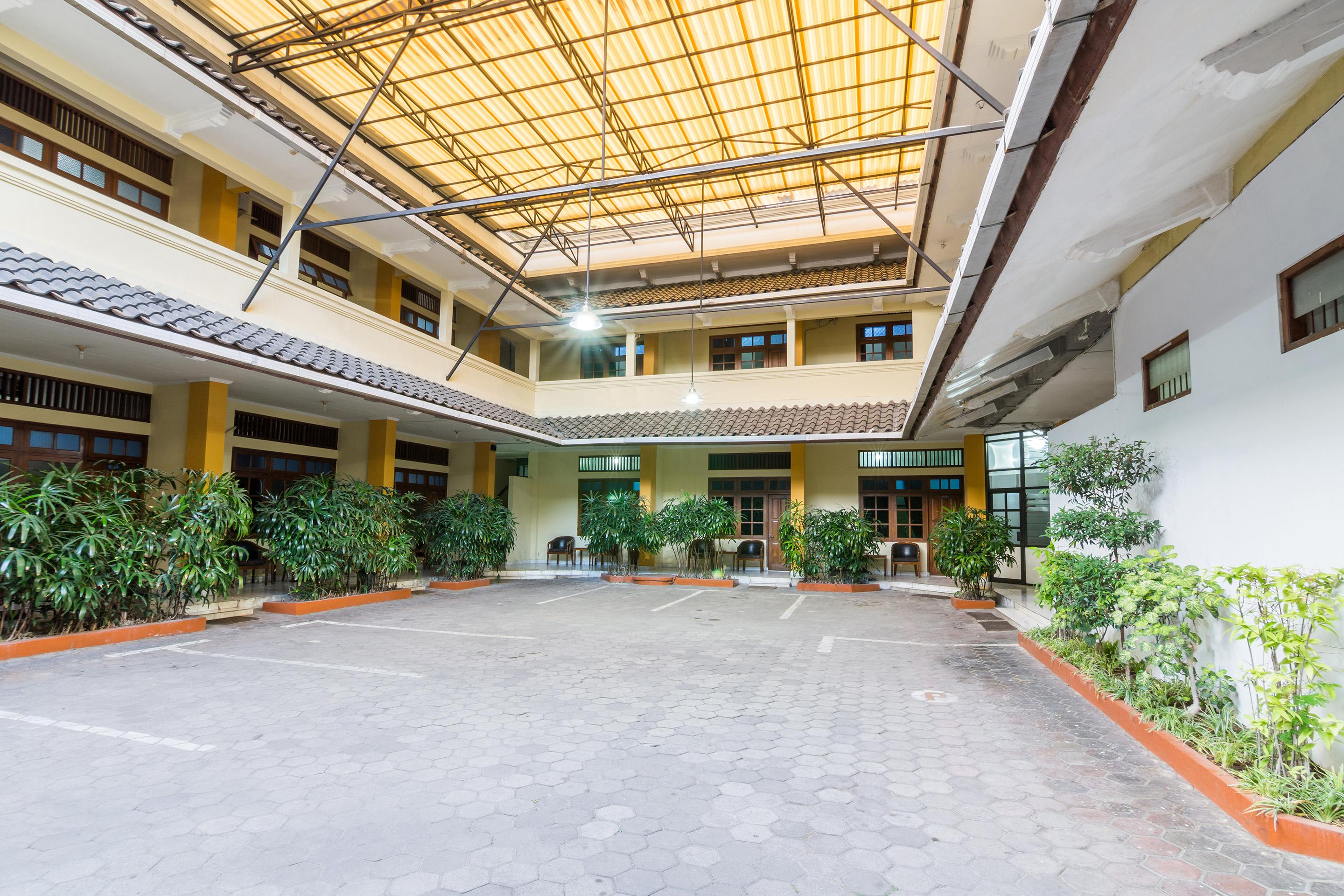 Oyo 1309 Hotel Shafira Syariah Yogyakarta Extérieur photo